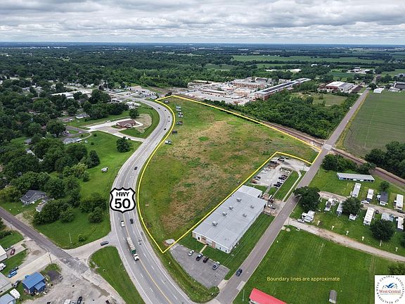 2nd image of E Broadway Blvd