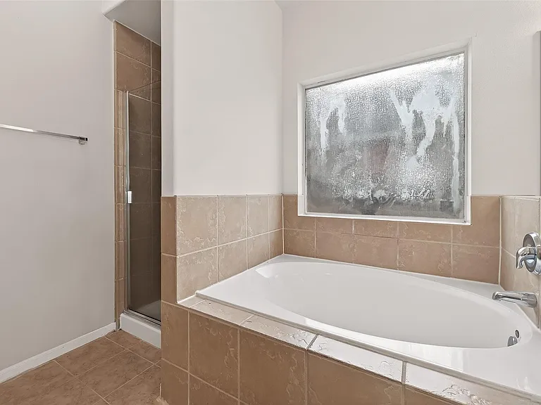 21711 Crest Peak Way — Photo 36