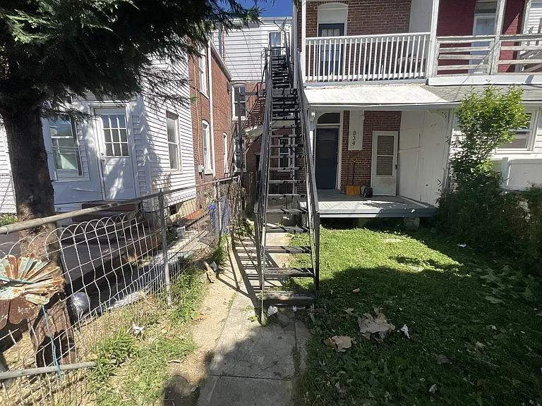834 E Philadelphia St #3 — Photo 10