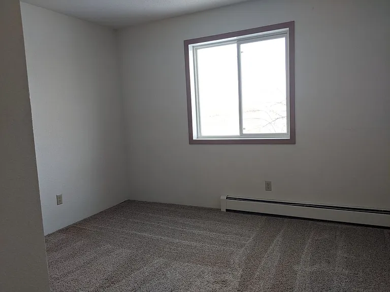 Landview Apartments — Photo 35