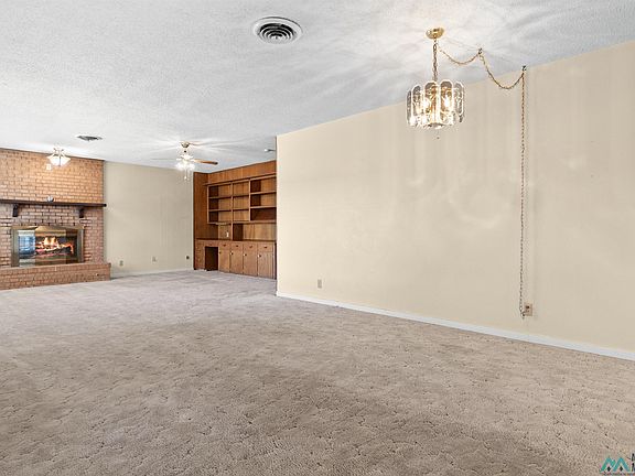 5th image of 908 Harvard St