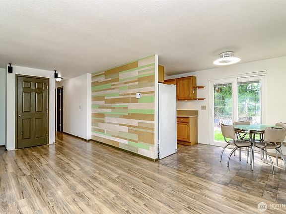 2nd image of 10010 227TH Avenue Ct E