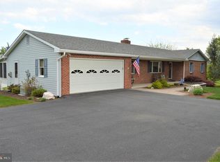 858 Yellow Hill Rd, Biglerville, PA 17307