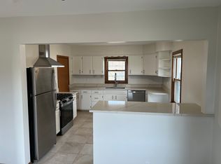 903 S Mulford Rd, Rockford, IL 61108