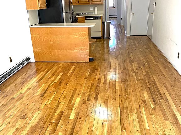 3rd image of 294 Smith St #1