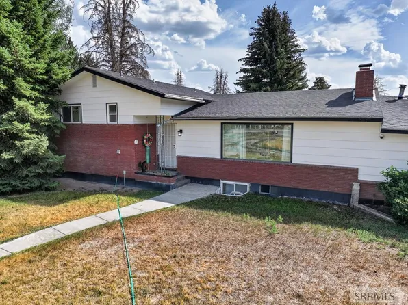 415 Sunset Dr, Moore, ID 83213