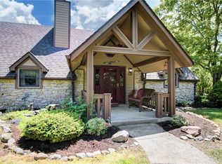 372 S Snyder Rd, New Lebanon, OH 45345