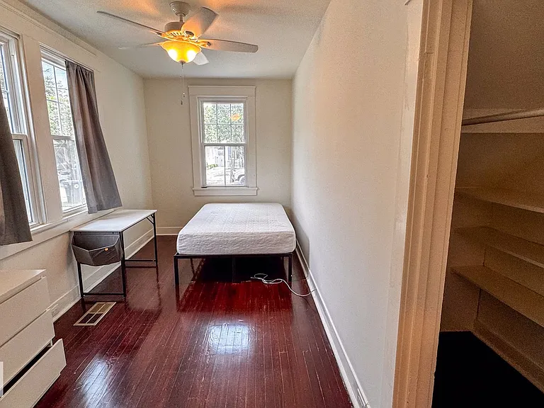 1530-1532 Hillary St #1530 — Photo 9