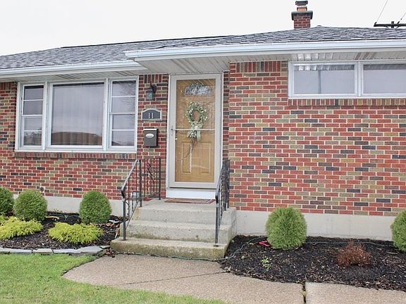 2nd image of 11 Diane Dr