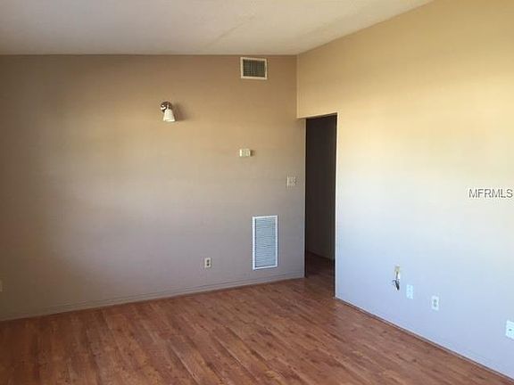 4th image of 1018 61st Ave N