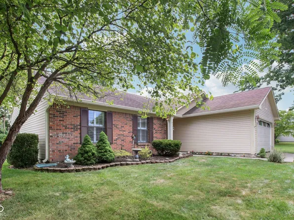 5733 Pine Knoll Blvd, Noblesville, IN 46062
