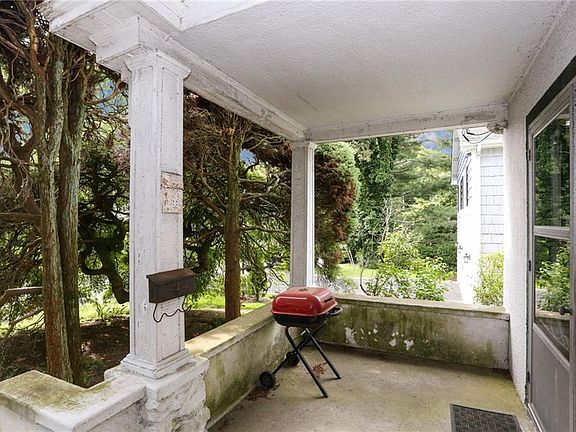 4th image of 1603 James St