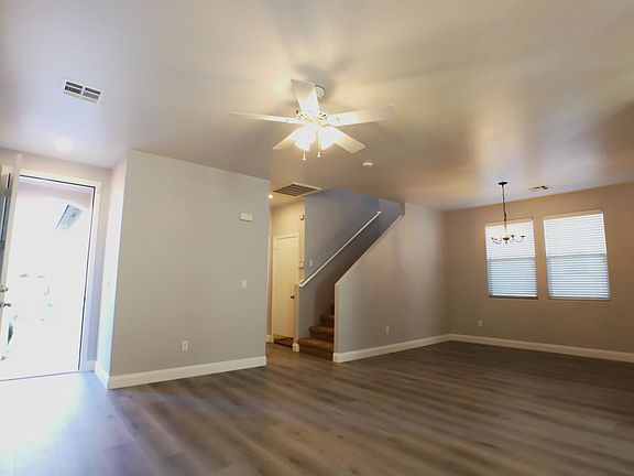 3rd image of 11118 Verismo St