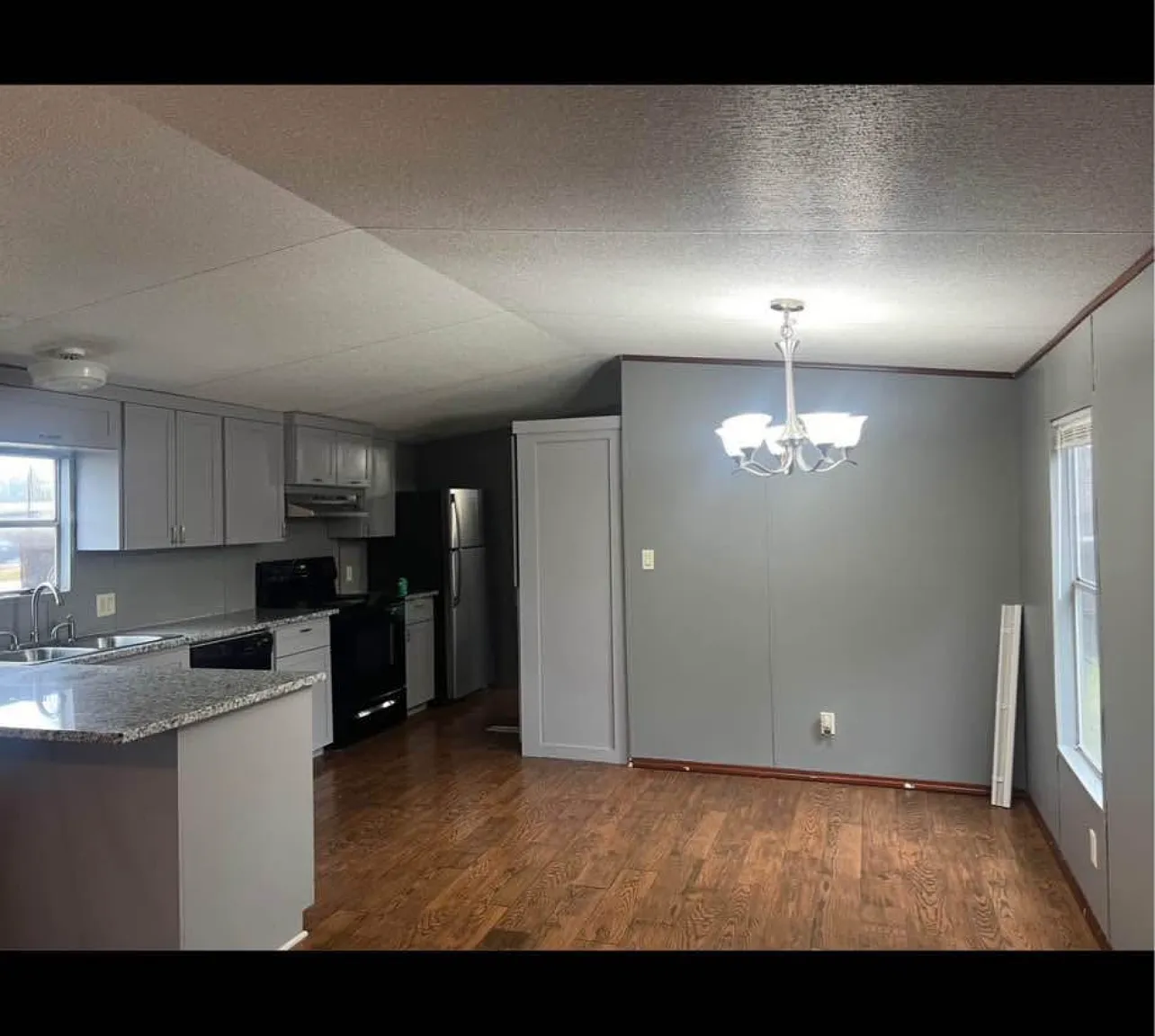 3 bed, 1200 sqft, $1,200 — Photo 2