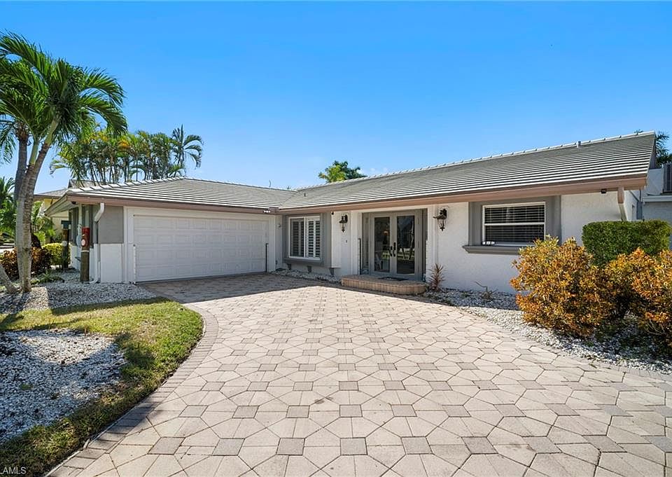 27126 Harbor DR, Bonita Springs, FL 34135 | MLS #226008161 | Zillow