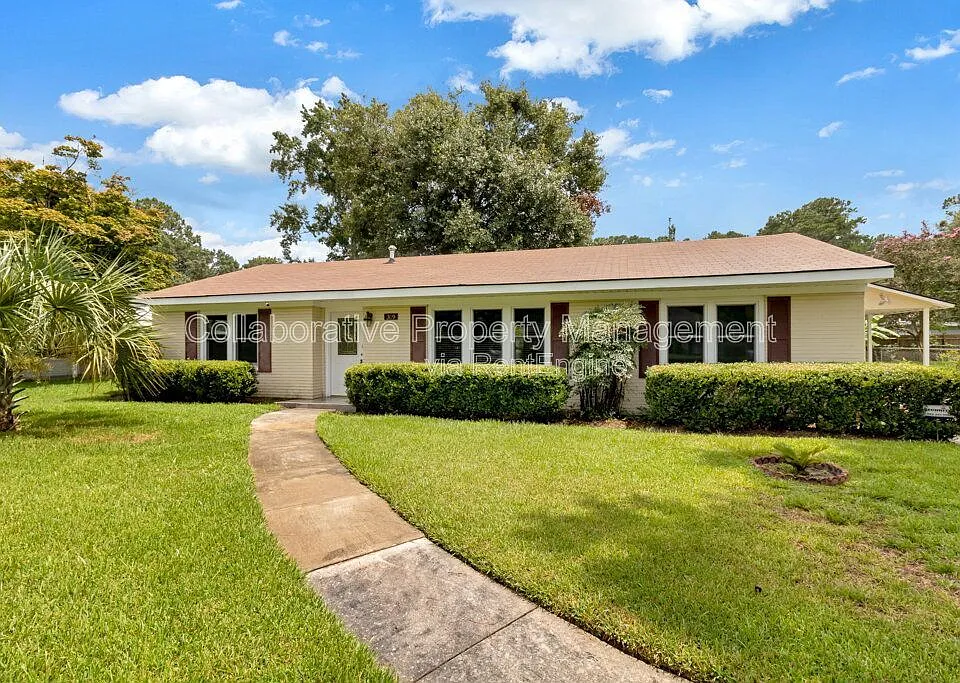 319 Tanglewood Rd