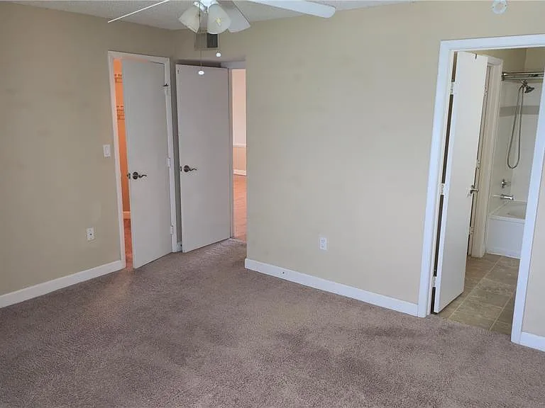115 112th Ave NE #810 — Photo 16