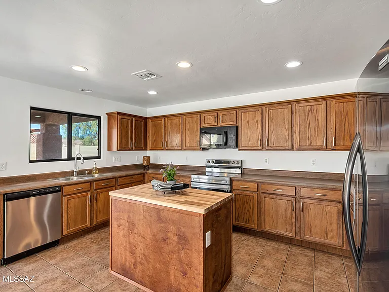 4830 S Vallecano Dr — Photo 17