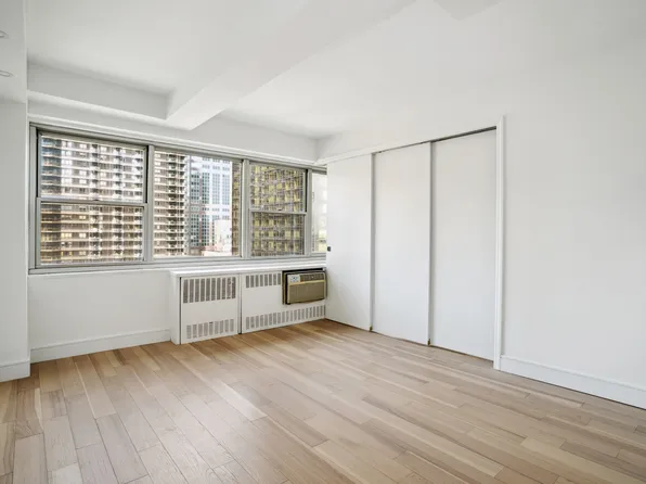 333 East 46th Street 20D image 7 of 8