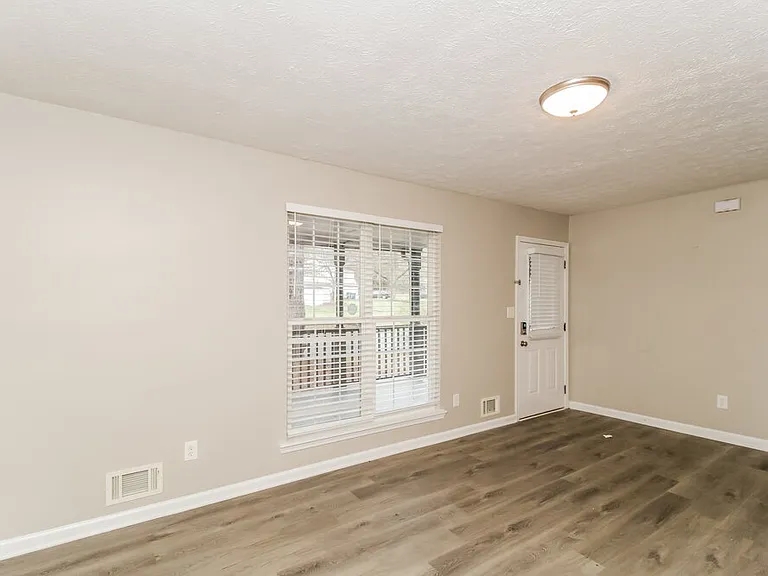 6492 Meadow Lark Dr — Photo 5