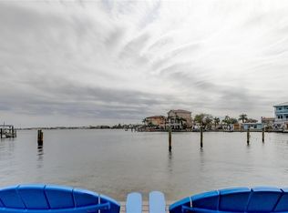 16018 5th St E, Redington Beach, FL 33708