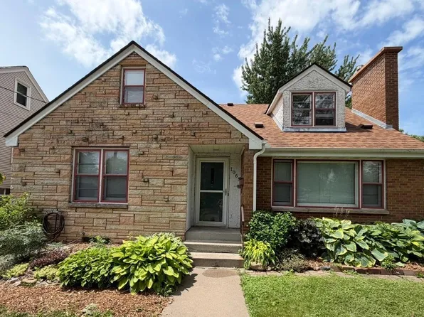 1065 Stryker Ave, West Saint Paul, MN 55118