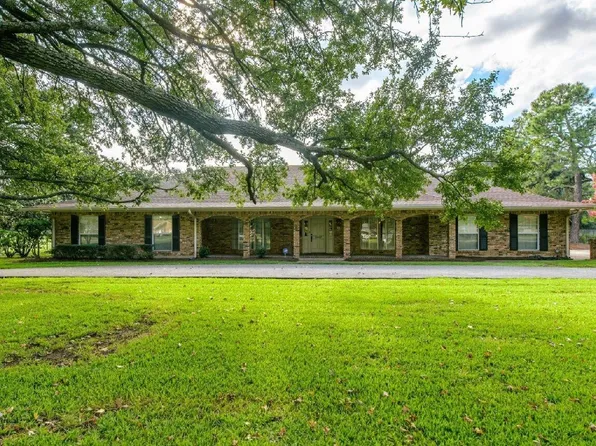 2407 Benton Rd, Bossier City, LA 71111