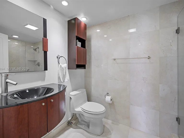 20191 E Country Club Dr #TS8 — Photo 17