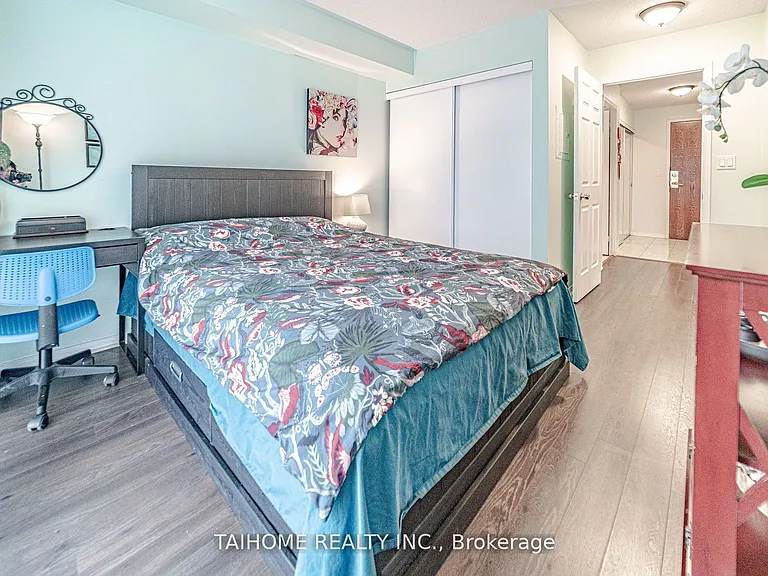 1 Pemberton Ave #702 — Photo 6