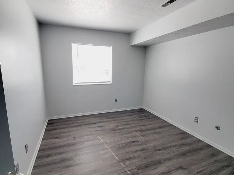 Sugarbush Apartments — Photo 150
