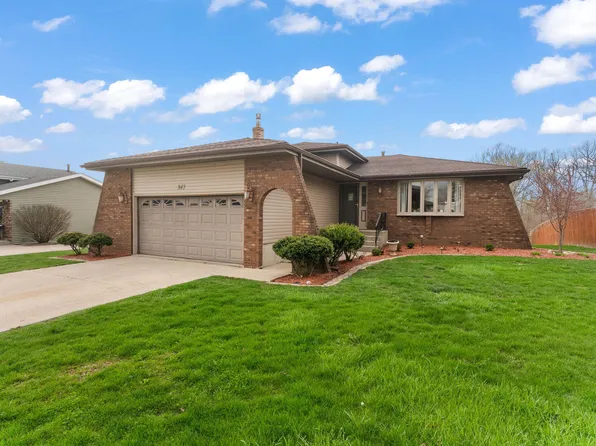 847 Appletree Dr, Schererville, IN 46375