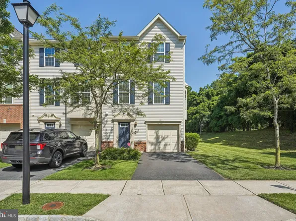 1915 Jakob Ct, Riverton, NJ 08077