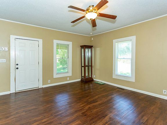 4th image of 1907 Kelly Loop Rd