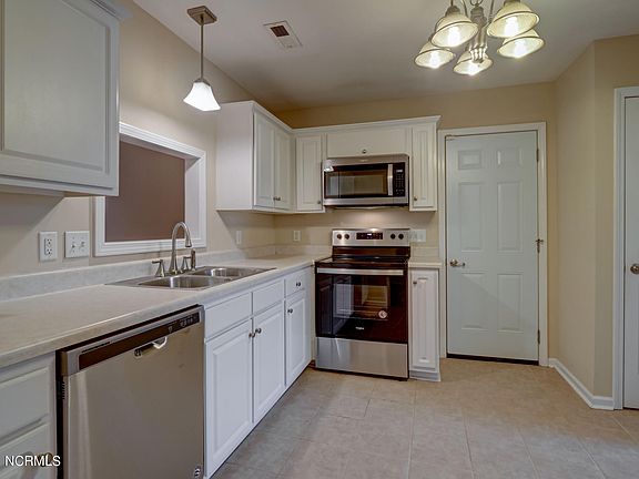 5th image of 5737 Highgrove Pl