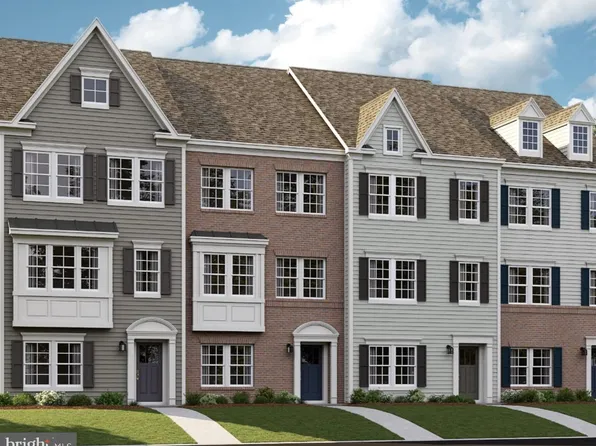 10727 Millport St, White Plains, MD 20695