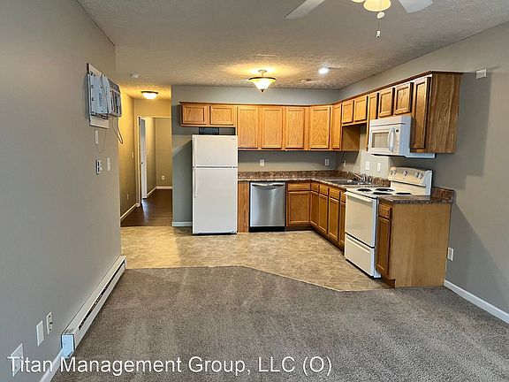 2nd image of 104 E North St APT 4