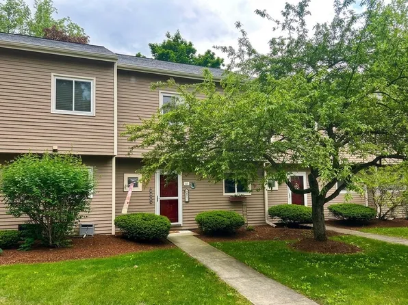 A2 Stonehedge Drive, South Burlington, VT 05403