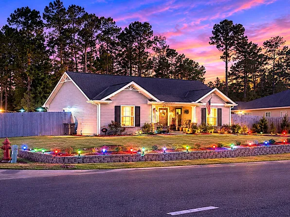 943 9th Ave., Galivants Ferry, SC 29544