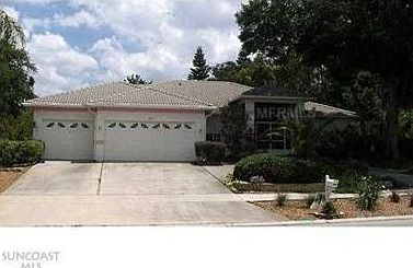 1st image of 697 Hidden Lake Dr
