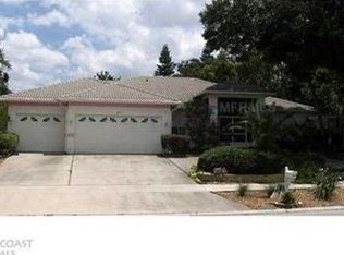 697 Hidden Lake Dr, Tarpon Springs, FL 34689