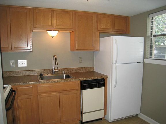 2nd image of 2500 Burleson Rd APT 402