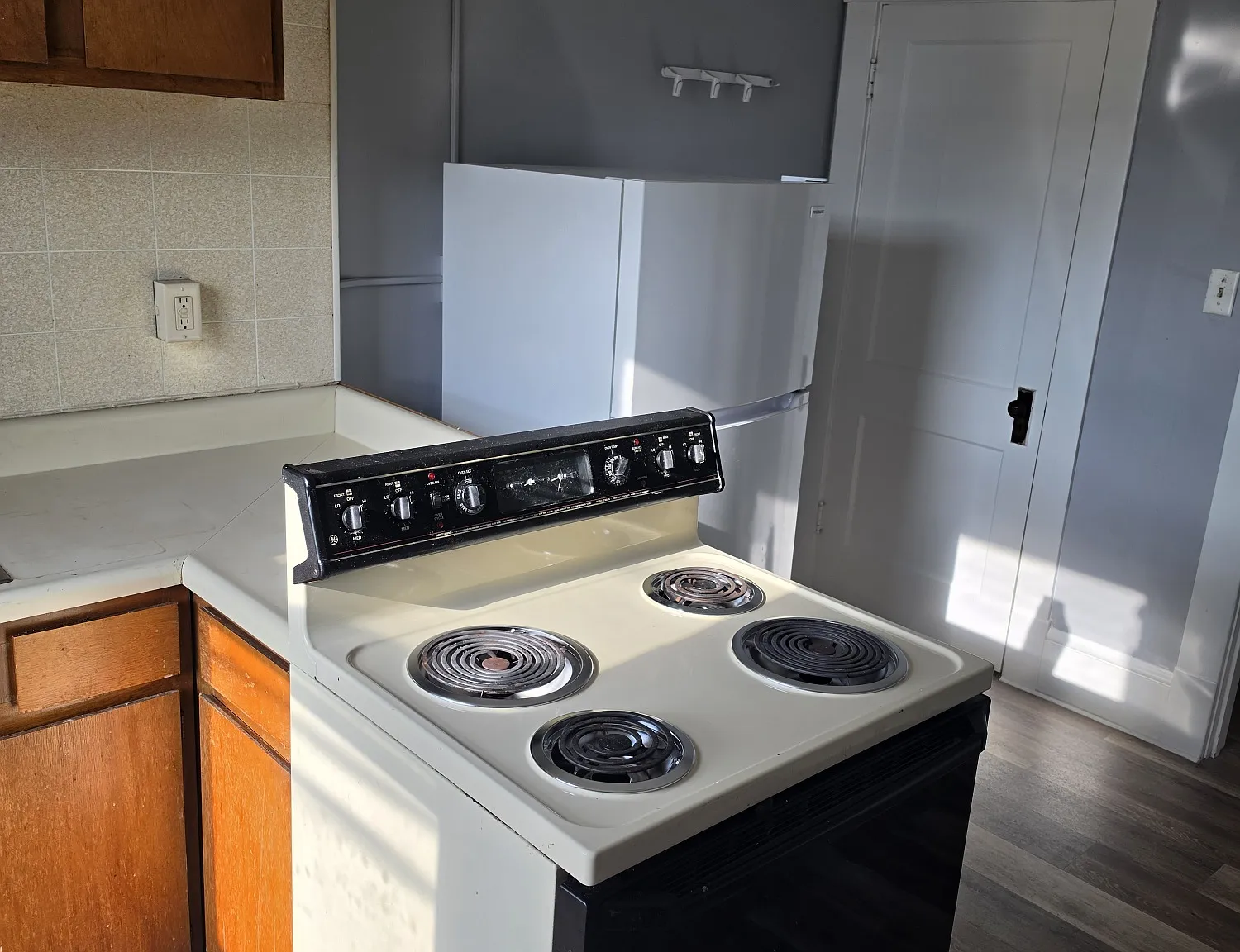 Studio, 650 sqft, $700 — Photo 2