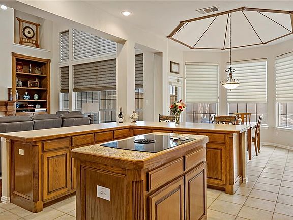 3rd image of 526 Sotogrande Dr