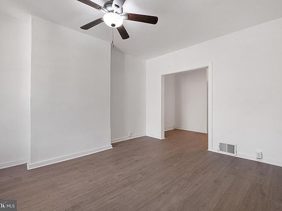 5th image of 910 Vandever Ave