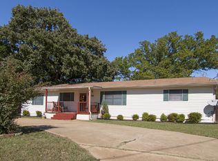 115 E Bingham Rd, White Oak, TX 75693