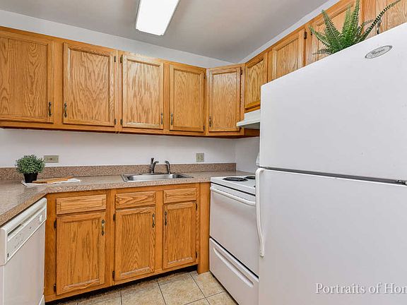 4th image of 1811 Four Lakes Ave APT 3D