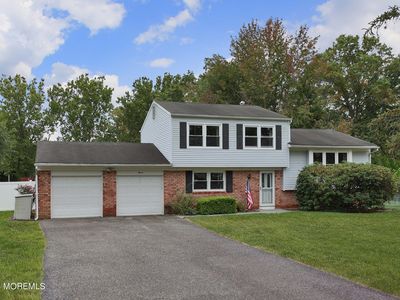 11 Lancelot Road, Manalapan, NJ, 07726