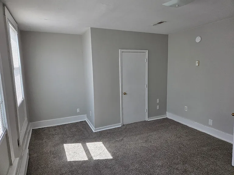 823B Pierce St #A — Photo 14