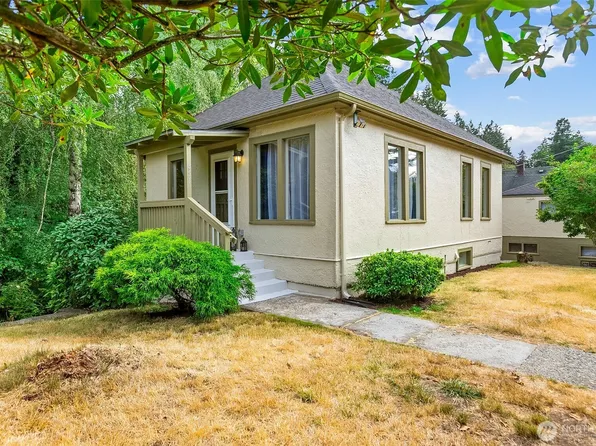 451 Tracy Avenue N, Port Orchard, WA 98366