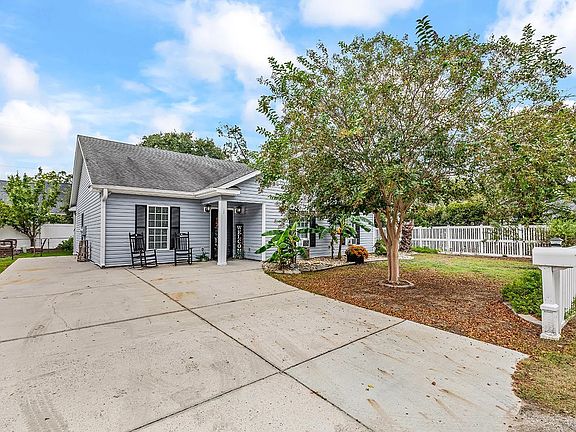 3rd image of 1406 Leroy Ln.